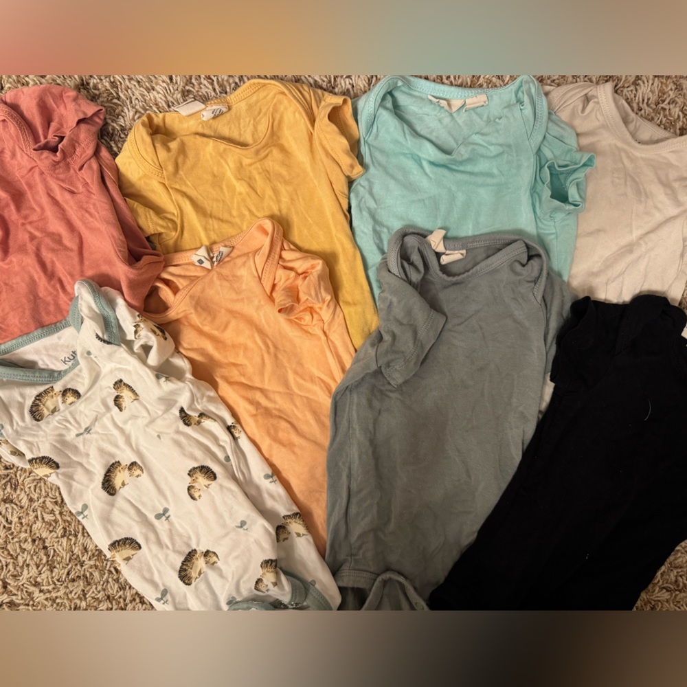 8 kyte baby short sleeve onesies. All size 0-3 months!